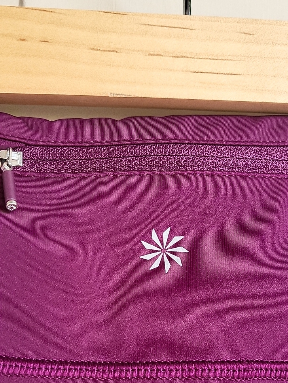 Athleta Salutation Stash Deep Plum High Rise 7/8 Leggings Small - Picture 3 of 15